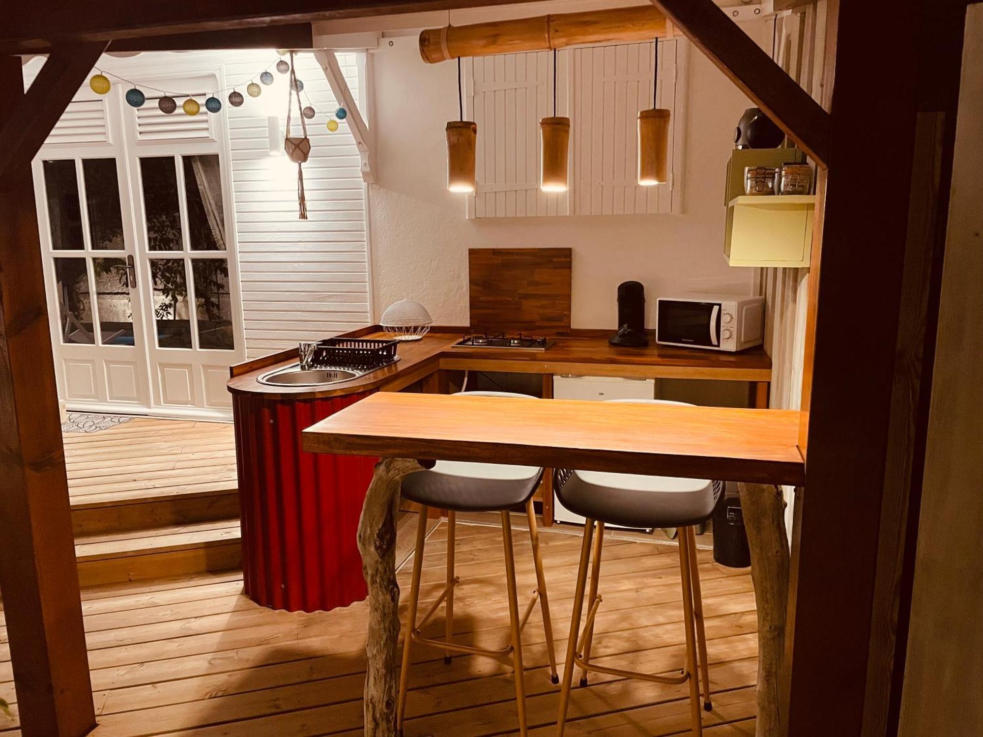 Les Coulirooms - Suite Avec Jacuzzi Et Grande Terrasse Sainte-Anne  Esterno foto