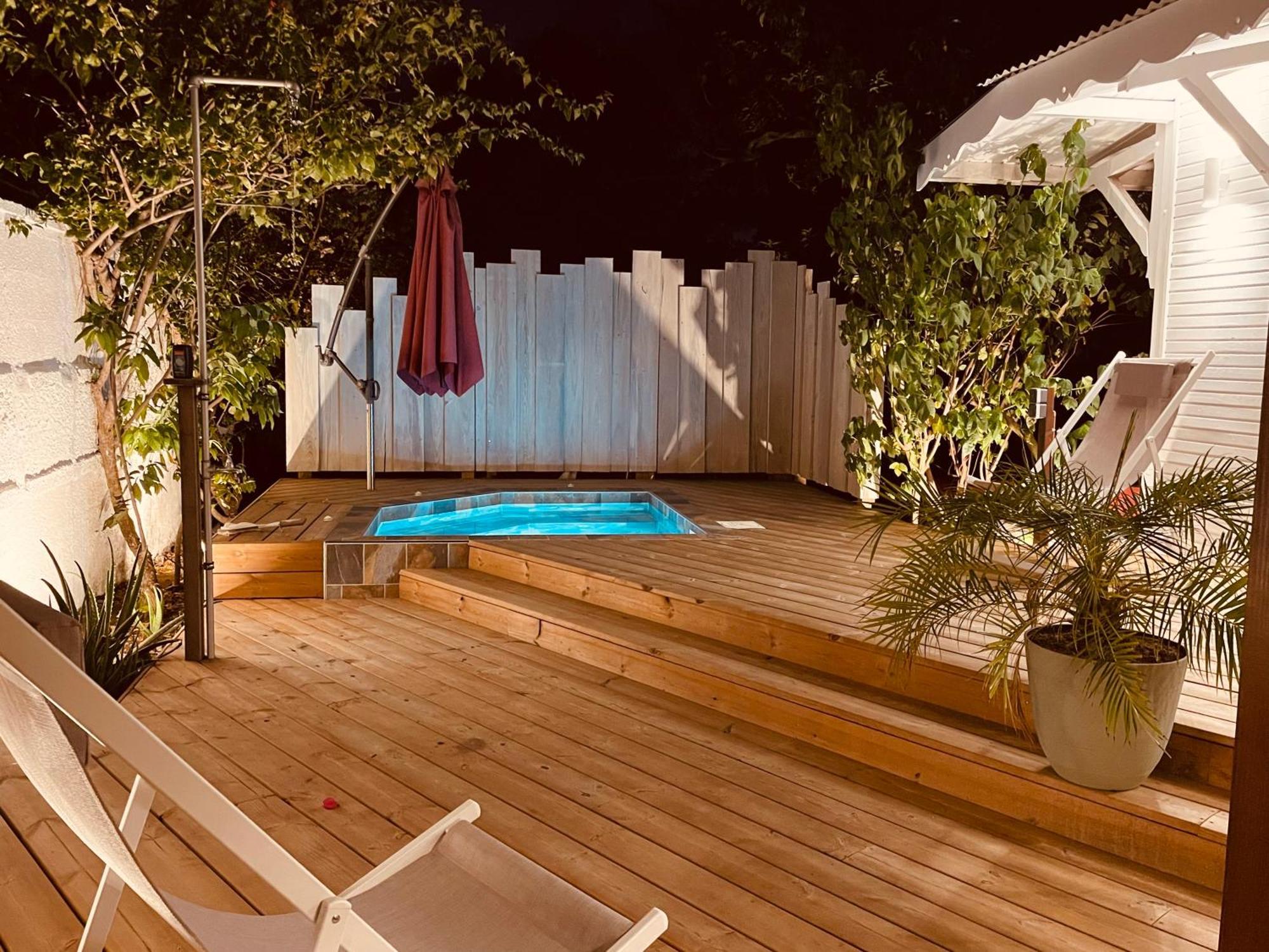 Les Coulirooms - Suite Avec Jacuzzi Et Grande Terrasse Sainte-Anne  Esterno foto