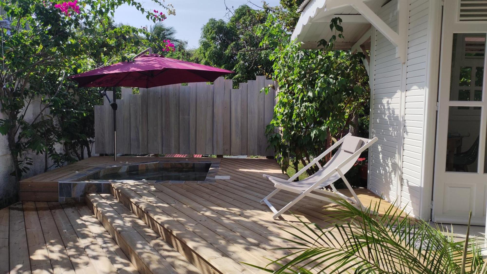 Les Coulirooms - Suite Avec Jacuzzi Et Grande Terrasse Sainte-Anne  Esterno foto