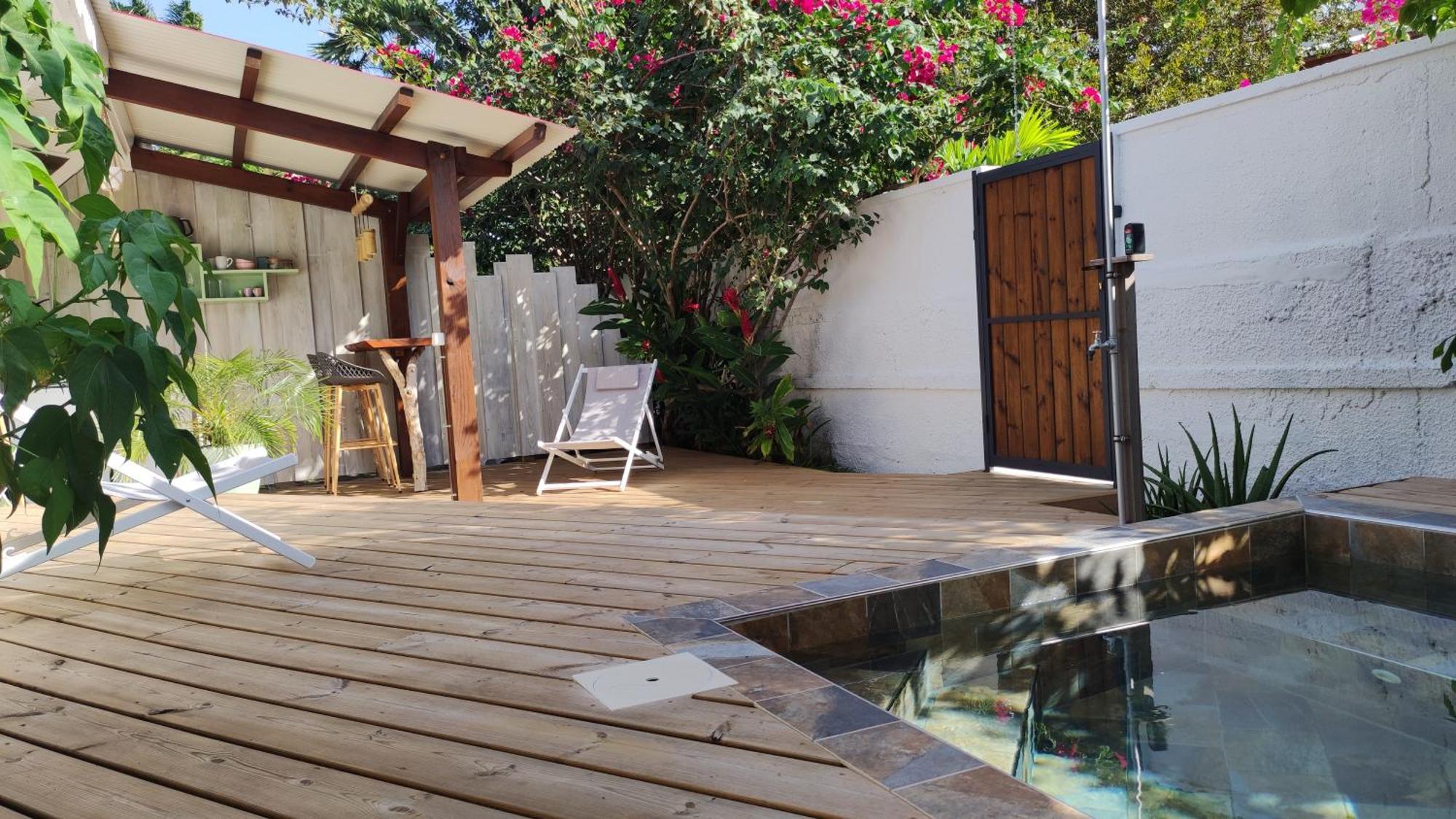 Les Coulirooms - Suite Avec Jacuzzi Et Grande Terrasse Sainte-Anne  Esterno foto