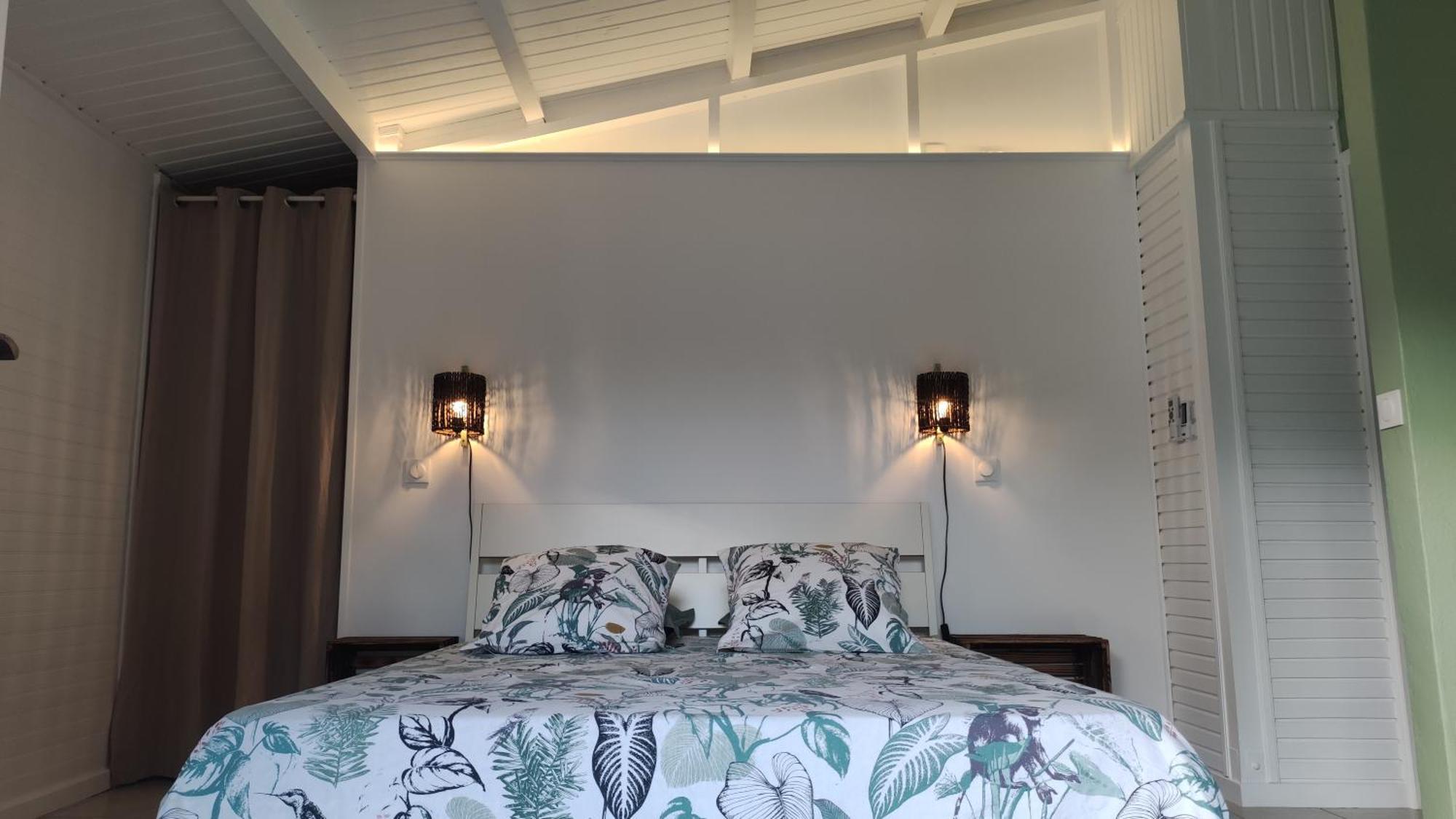 Les Coulirooms - Suite Avec Jacuzzi Et Grande Terrasse Sainte-Anne  Esterno foto