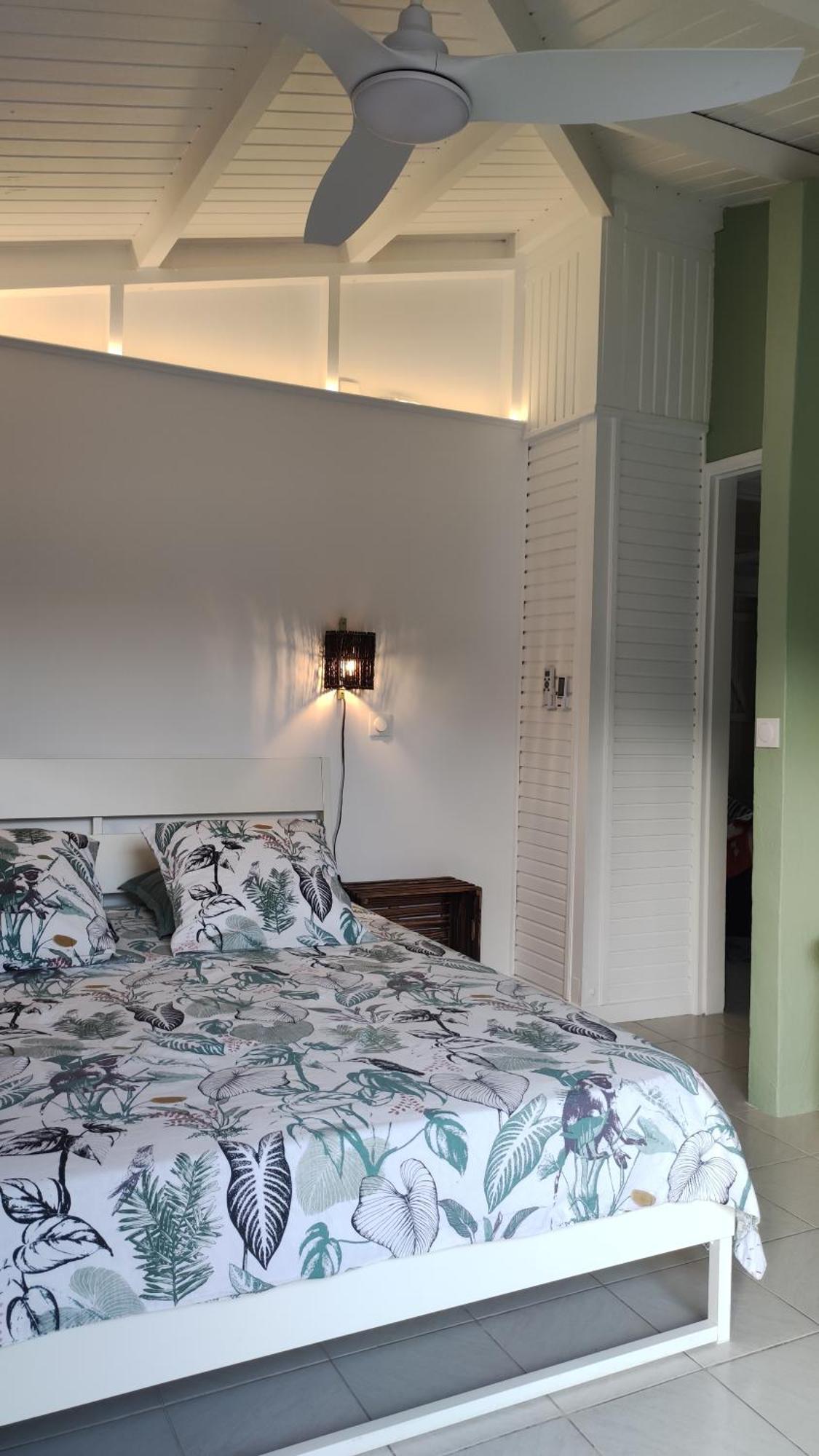Les Coulirooms - Suite Avec Jacuzzi Et Grande Terrasse Sainte-Anne  Esterno foto