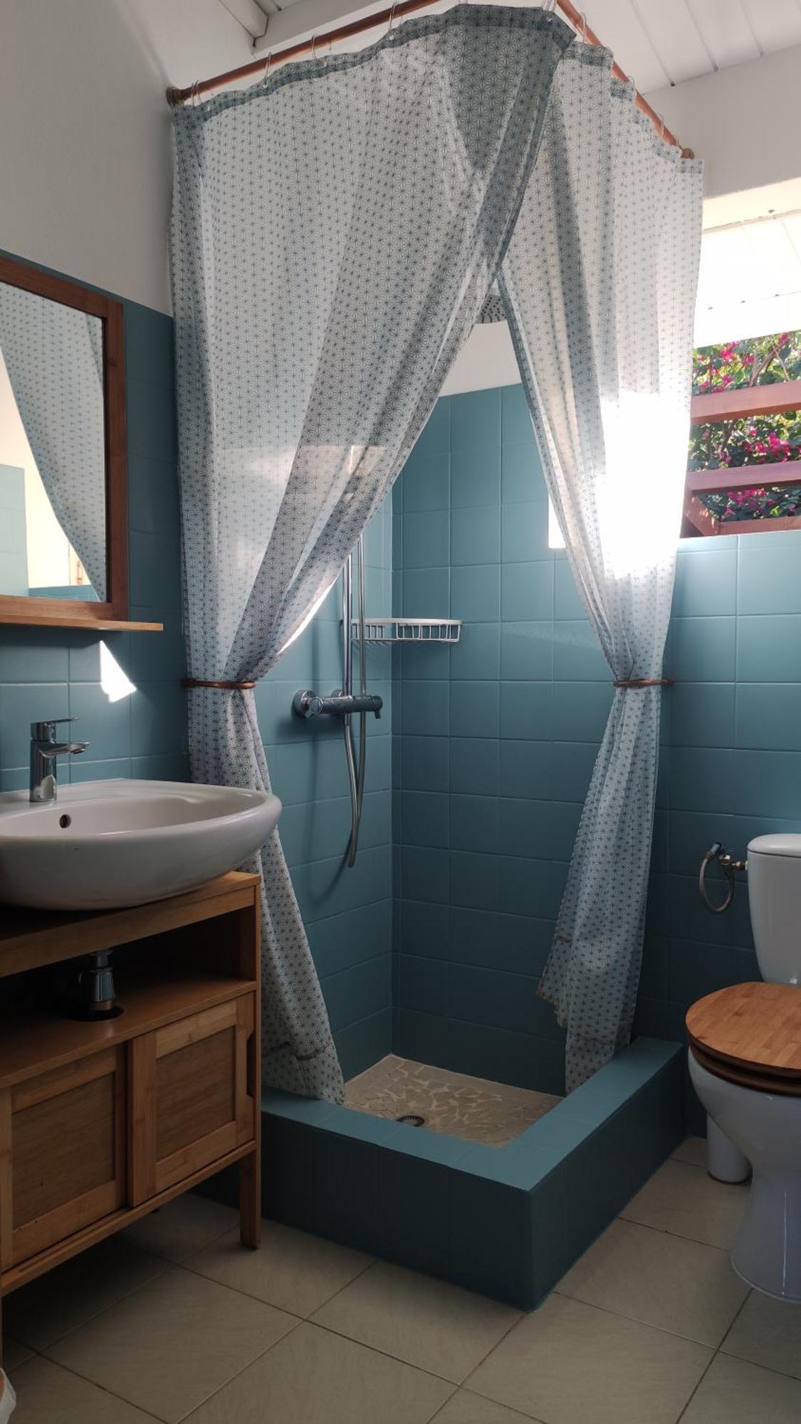 Les Coulirooms - Suite Avec Jacuzzi Et Grande Terrasse Sainte-Anne  Esterno foto